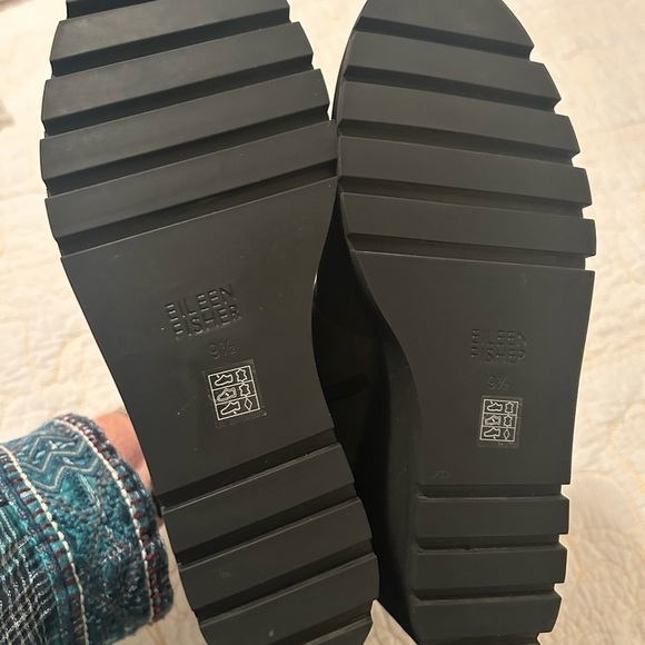 Eileen Fisher Tinker Wedgie Booties Dark Moss Green Suede Size 9.5 City Sleek - Picture 7 of 10